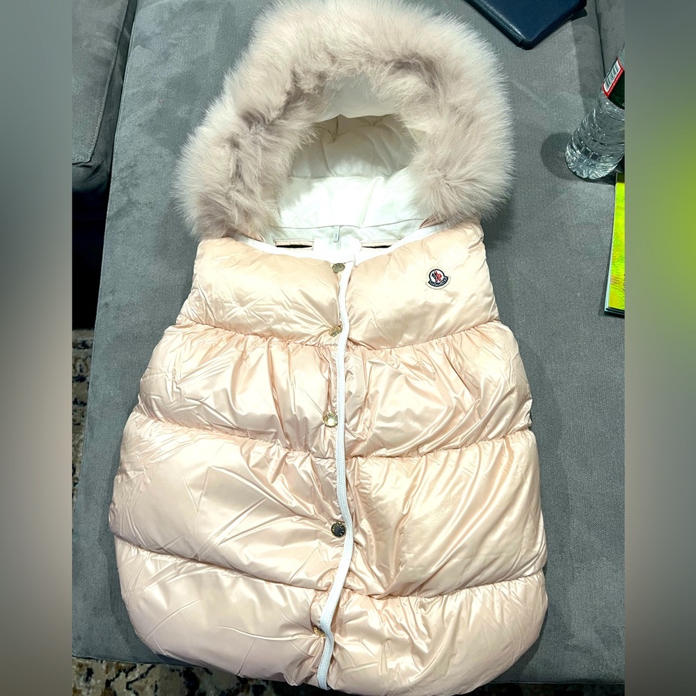 Moncler pink fur-lined, down- filled baby sack / bunting